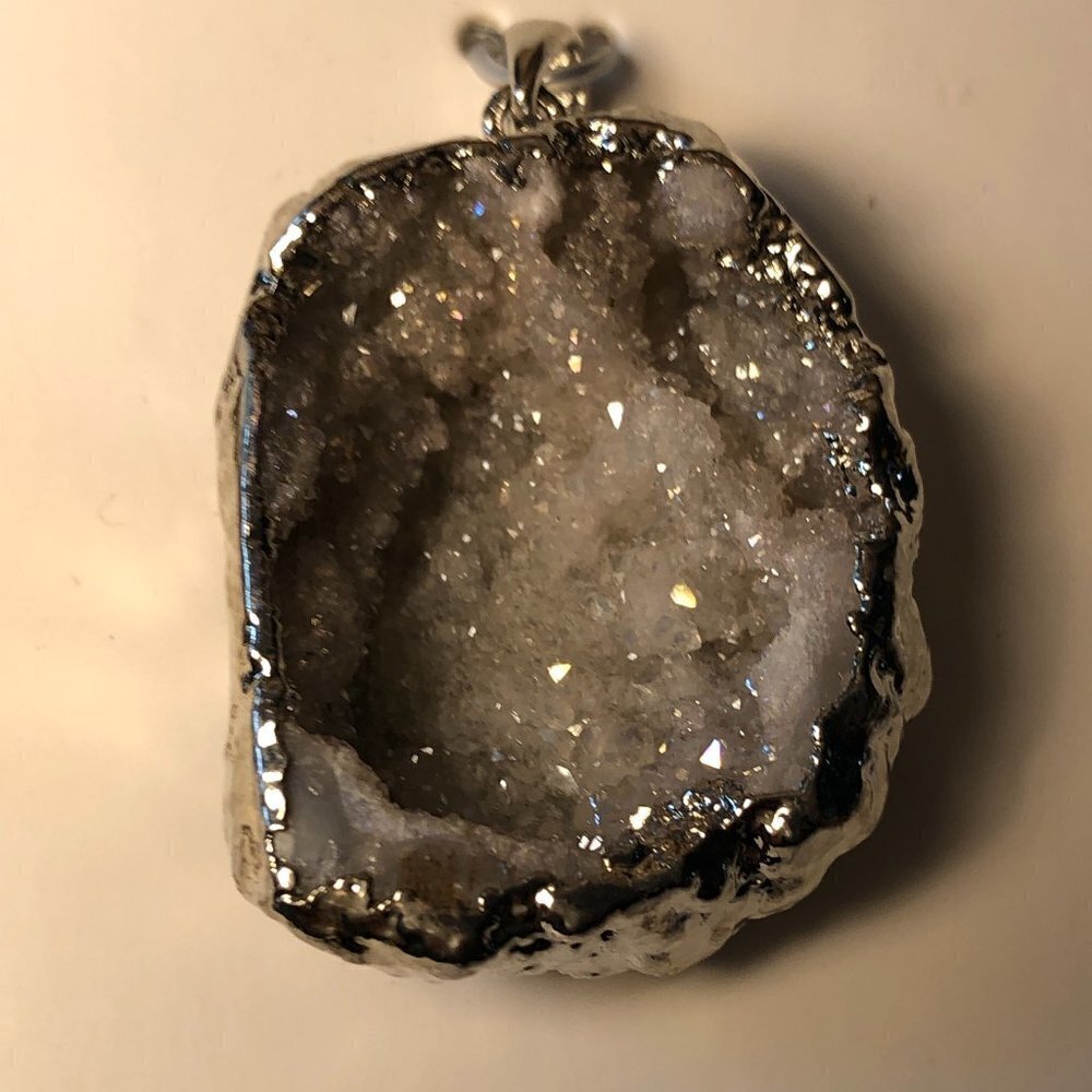 Womens Clear Druzy Quartz Geode Pendant, Earrings, Ring with Chain set.BRAND NEW - Picture 2 of 6